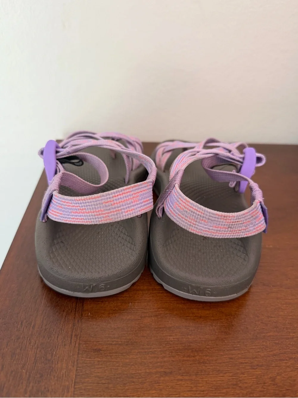 Chaco Womens Cloud Sandals - Size 6